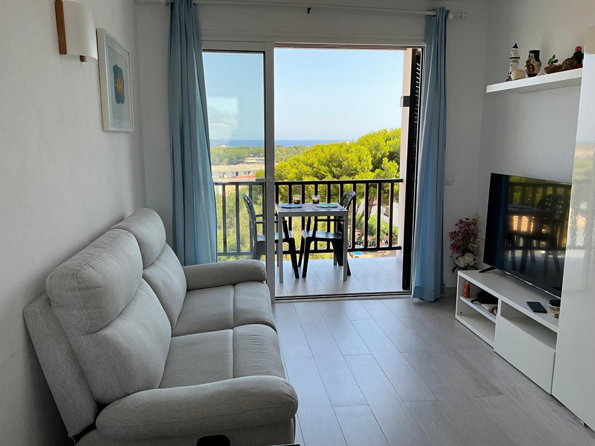 Vistas Al Mar Y La Piscina Apartment Arenal d'en Castell Luaran gambar