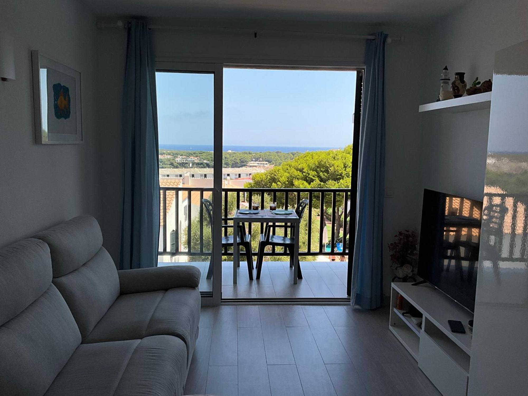 Vistas Al Mar Y La Piscina Apartment Arenal d'en Castell Luaran gambar