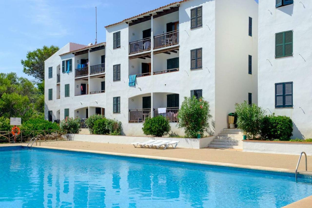 Vistas Al Mar Y La Piscina Apartment Arenal d'en Castell Luaran gambar